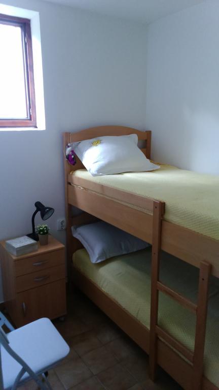 Studio Apartment Jadranko Duga Uvala Krnica Phòng bức ảnh