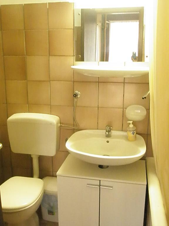 Studio Apartment Jadranko Duga Uvala Krnica Phòng bức ảnh
